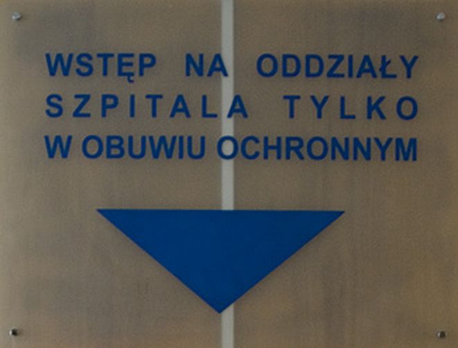 Takie tablice znikną z większości Wrocławskich szpitali